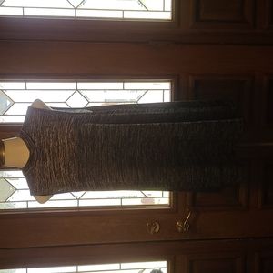 The limted sleeveless tunic